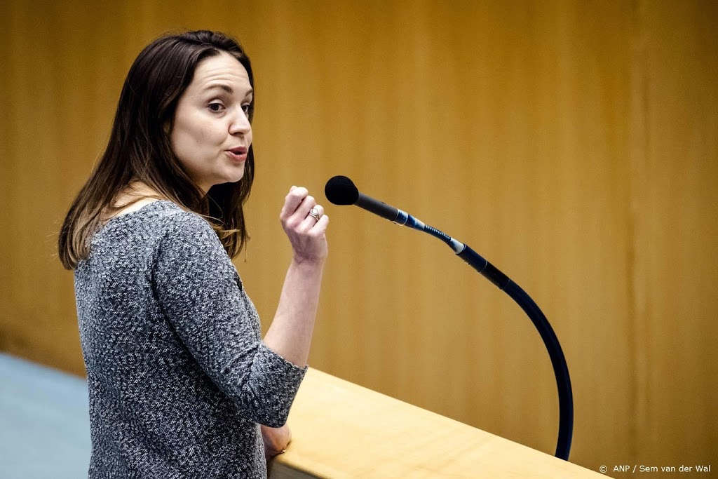 Partijen vallen VVD aan in debat over vrouwenemancipatie