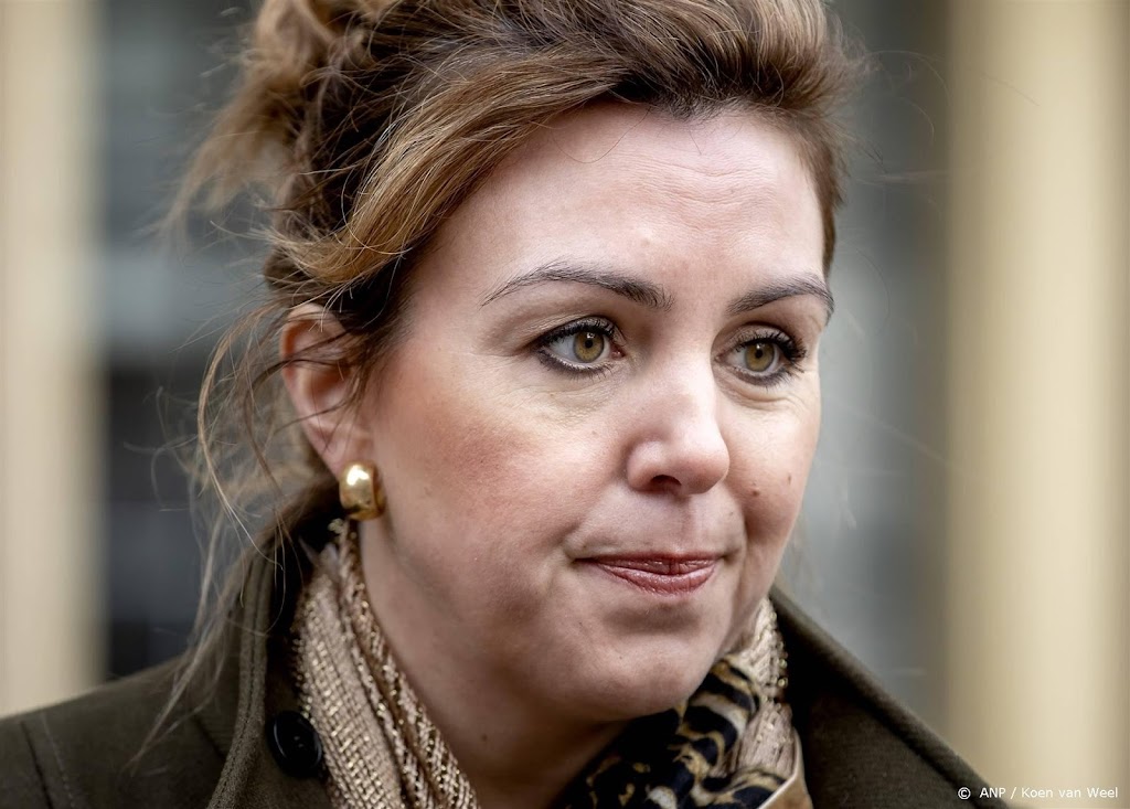 Heijnen tegen partijen streekvervoer: stop met staken, ga om tafel