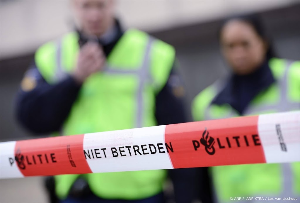 Schade door explosie bij pand in Rotterdam