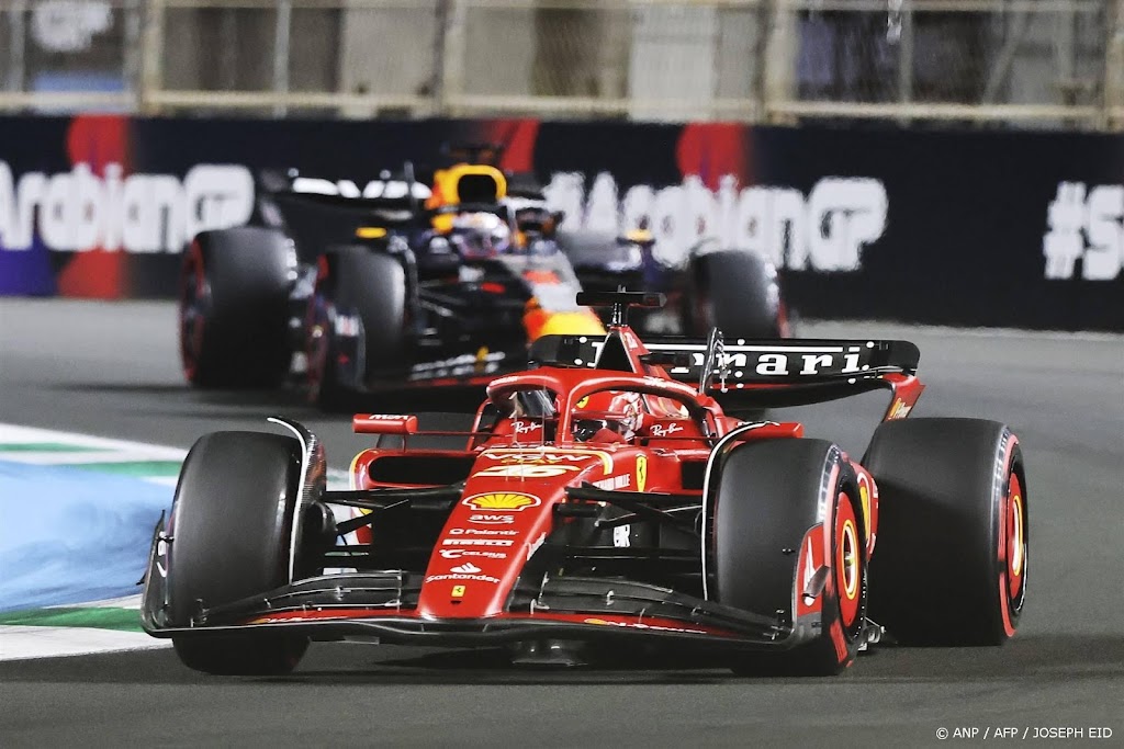 Verstappen pakt ook poleposition in Grote Prijs van Saudi-Arabië