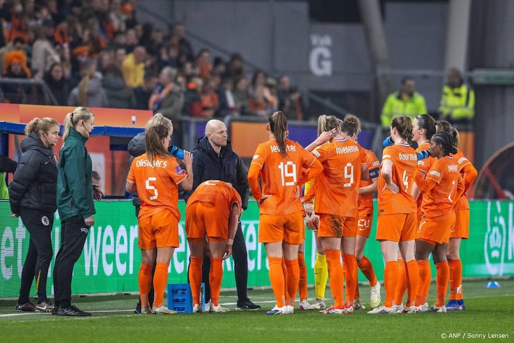 Bondscoach Veurink baalt van gebrek aan VAR in WK-kwalificatie