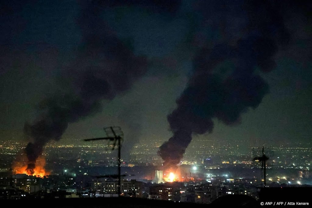 Staatsmedia Iran: doden bij aanvallen van Israël en VS op olie