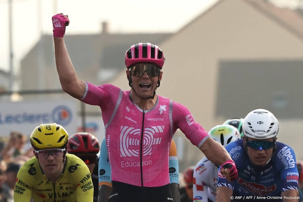 Amerikaan Lamperti sprint naar winst in openingsrit Parijs-Nice