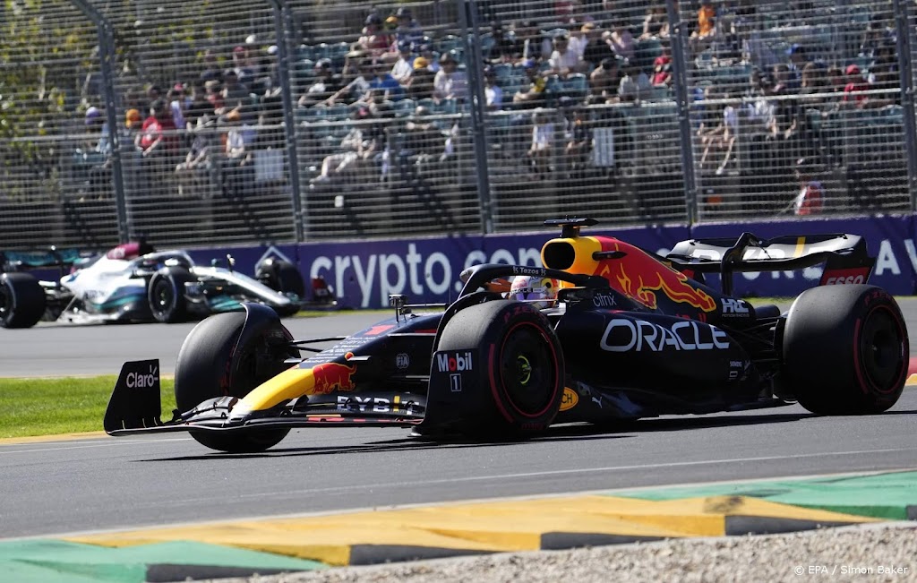 Verstappen vierde in eerste training Australië, Ferrari's op kop