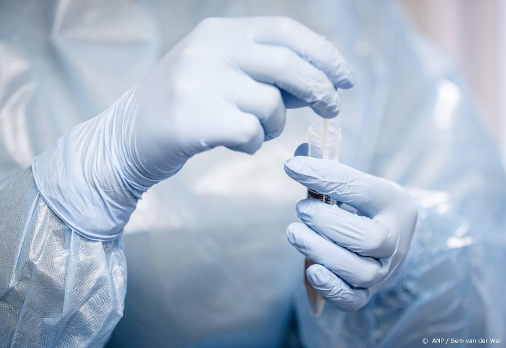 Gemiddeld laagste aantal positieve coronatests sinds eind 2021