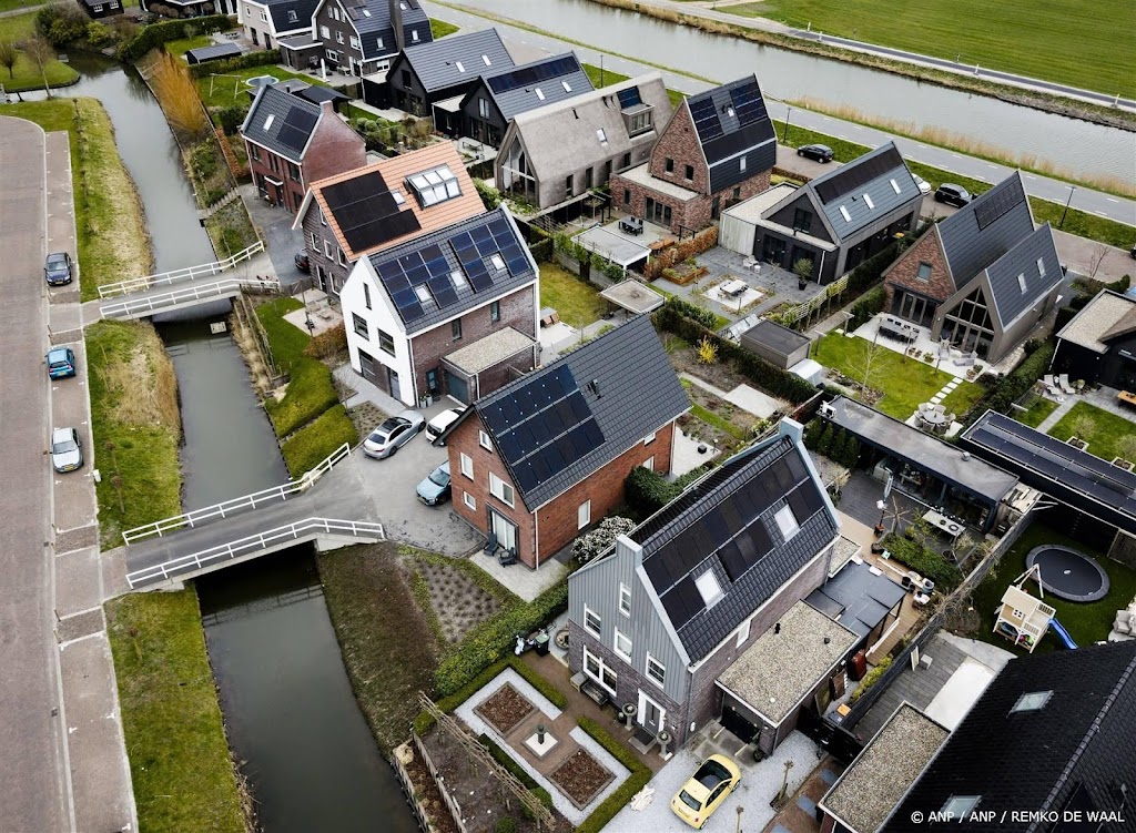 Zonne-energiesector tegen massaclaim om einde salderingsregeling