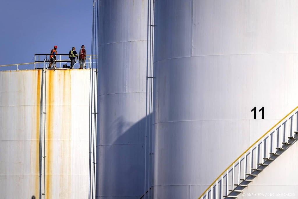 Prijs Amerikaanse olie keldert na bericht Trump over bestand