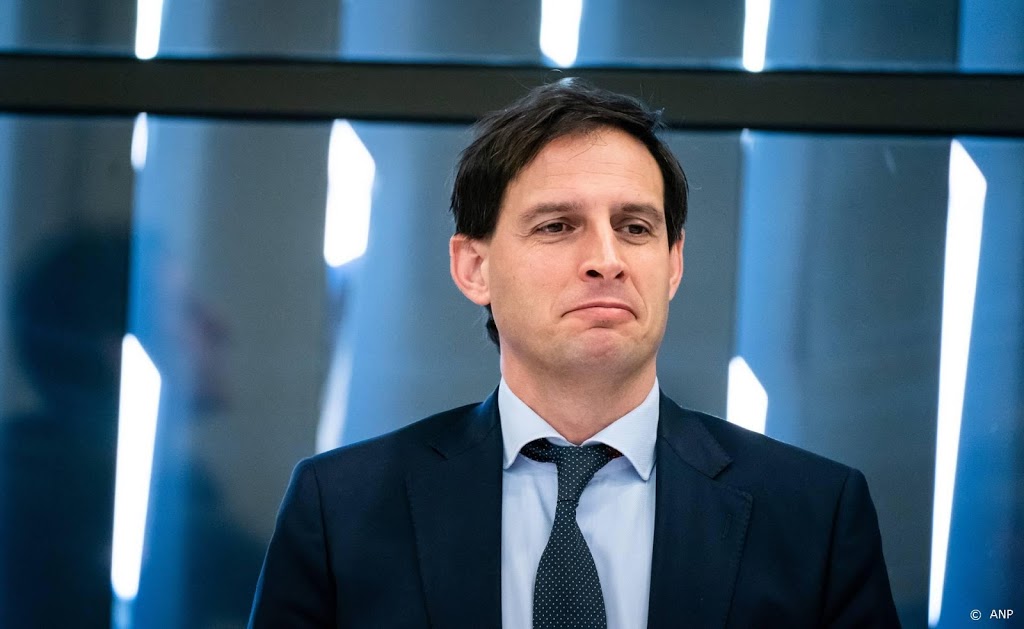 Eurogroep moet coronasteun door noodfonds ESM nader invullen