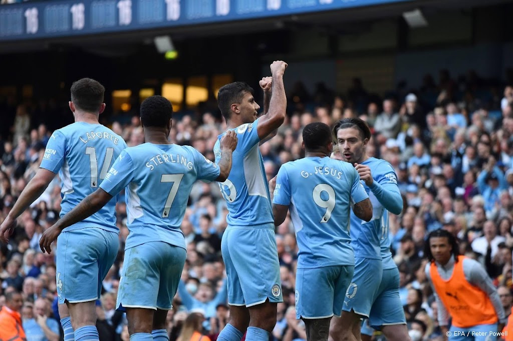 Manchester City vergroot voorsprong in titelstrijd tot 3 punten