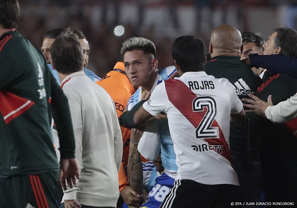Derby River Plate - Boca Juniors eindigt met zeven rode kaarten