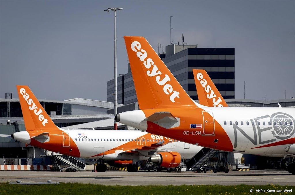 Passagiers easyJet kunnen koffer avond eerder op Schiphol afgeven