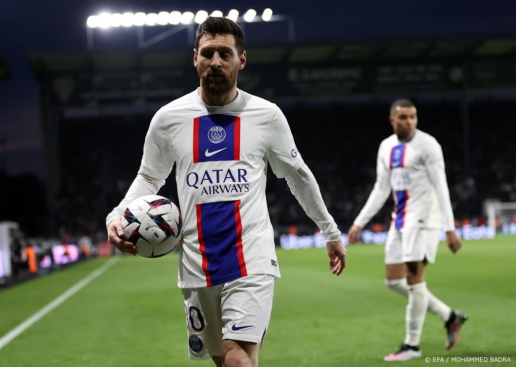 Messi hervat na omstreden trip de training bij PSG