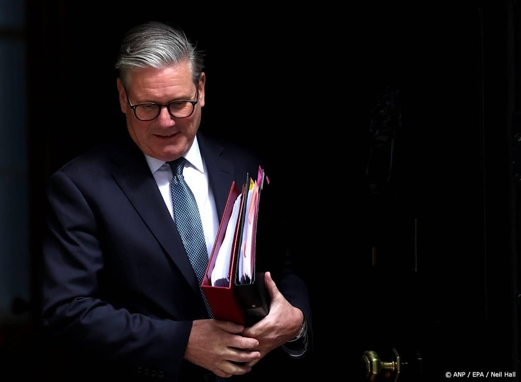 Starmer: heffing VS op Brits staal naar nul, autotarief verlaagd
