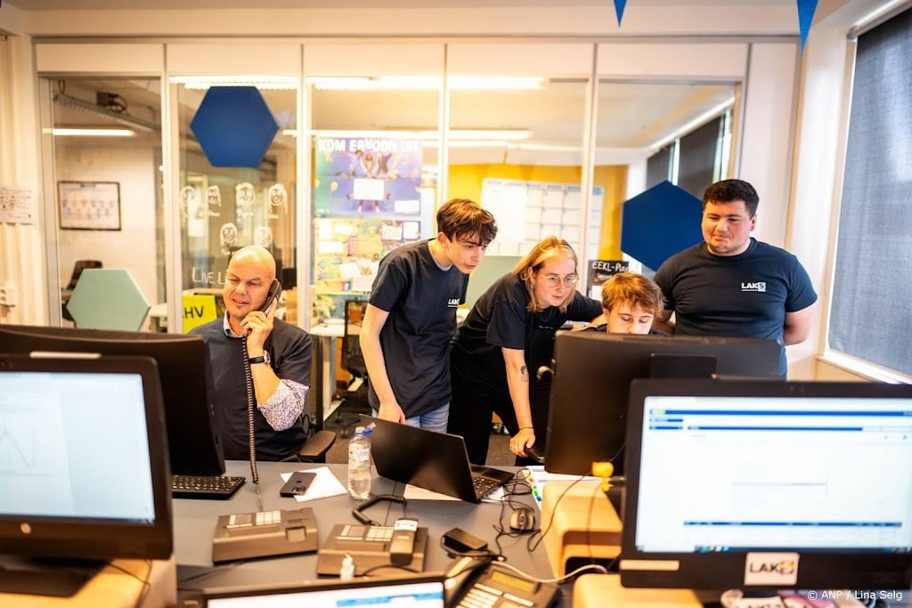 Stresslijn dit jaar onderdeel van klachtenlijn eindexamens LAKS