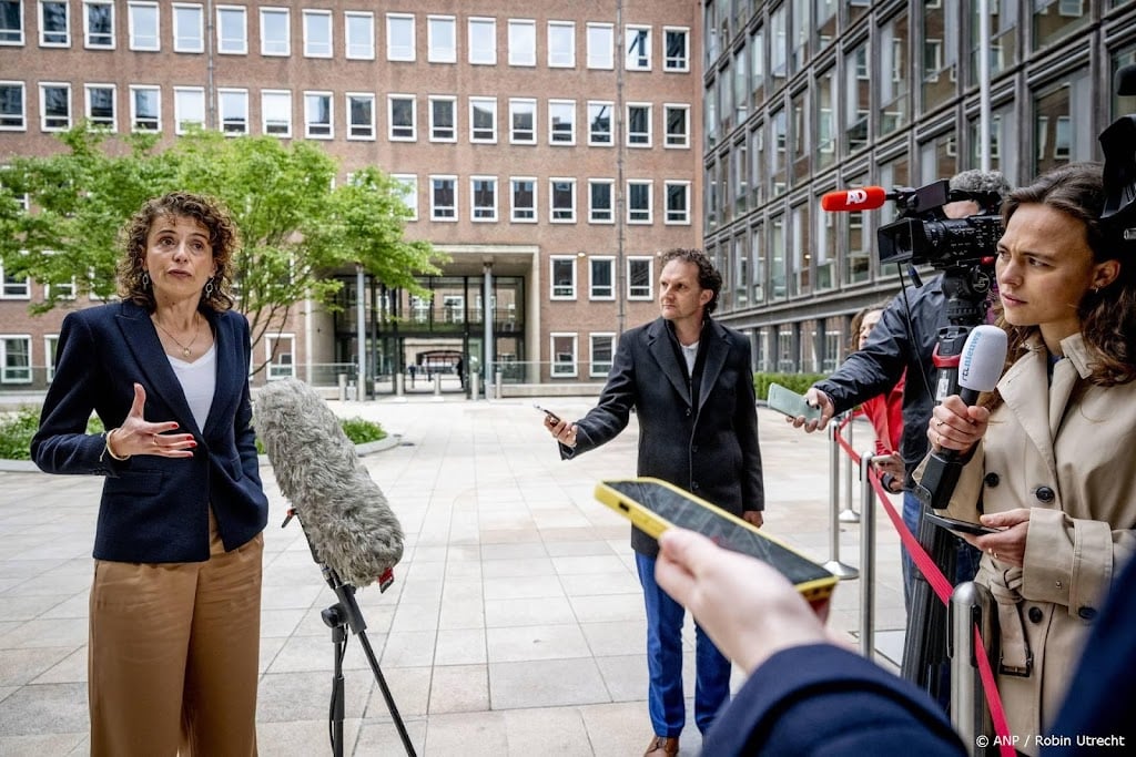 Hermans: alle mensen aan boord KLM-vlucht worden gemonitord