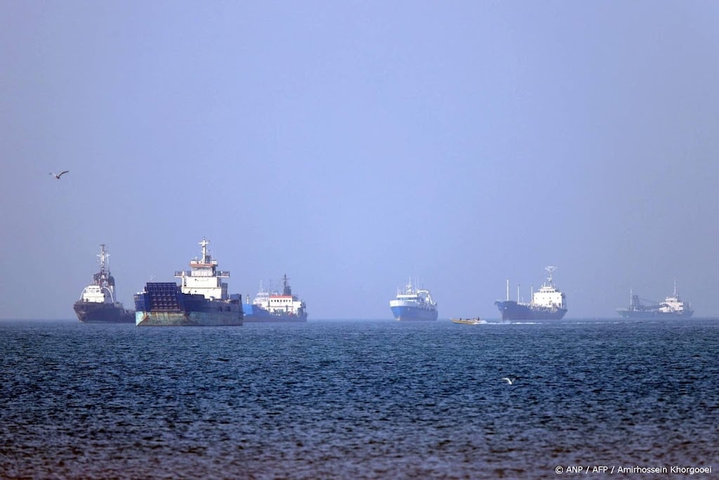 Scheepvaartblad: Iran zet plan voor tol in Straat van Hormuz door