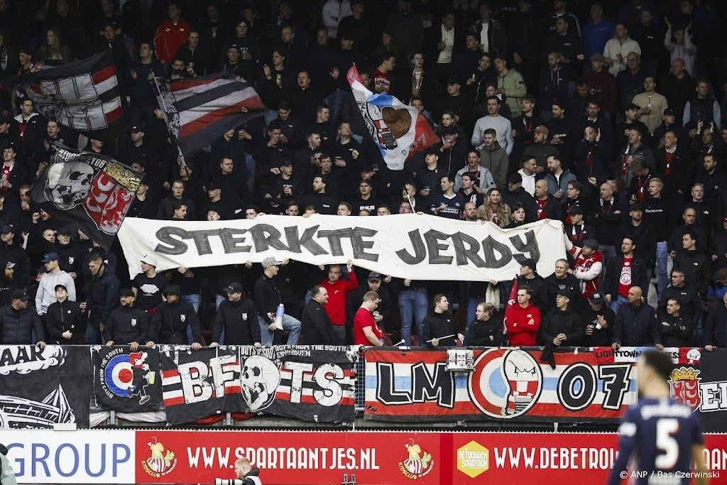 PSV'er Schouten kan na operatie aan herstel beginnen