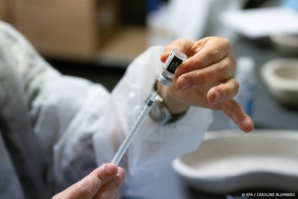 Moderna: aangepast vaccin versterkt afweer tegen omikronvariant
