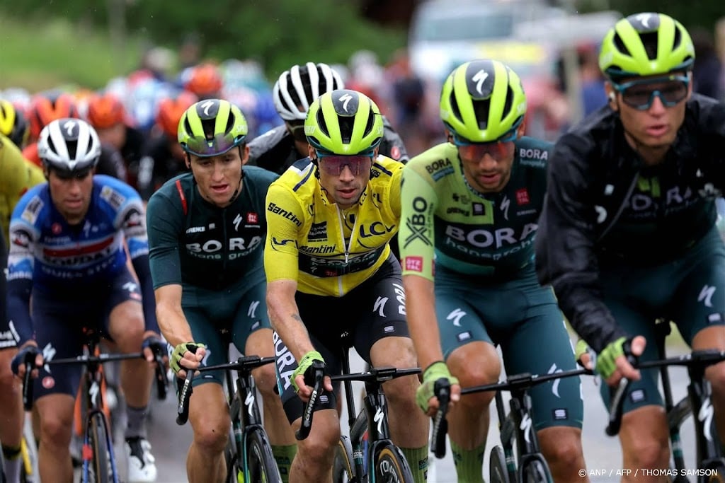 Roglic na ritzege steviger aan leiding in Critérium du Dauphiné