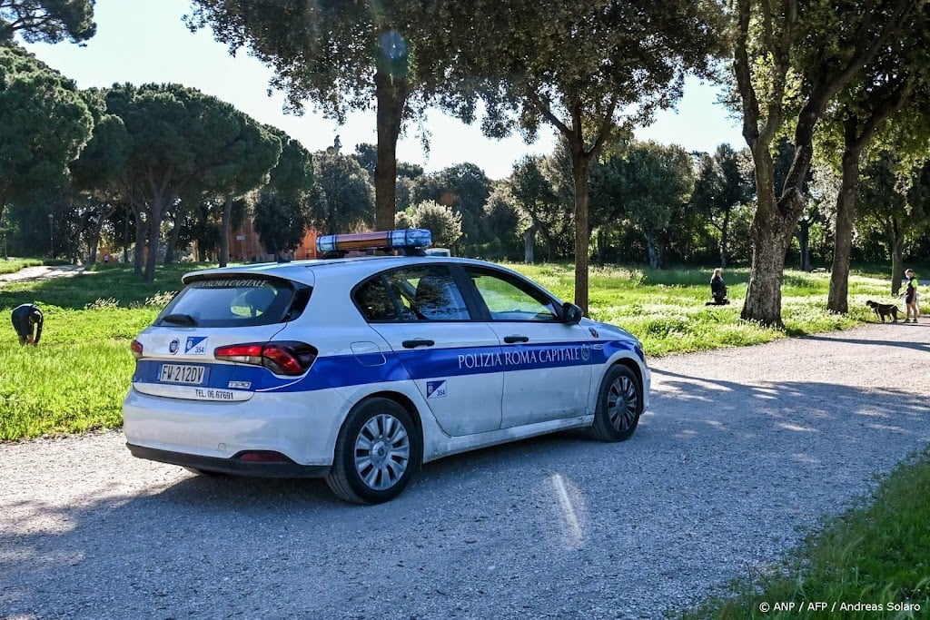 Lichamen van vrouw en baby gevonden in stadspark Rome