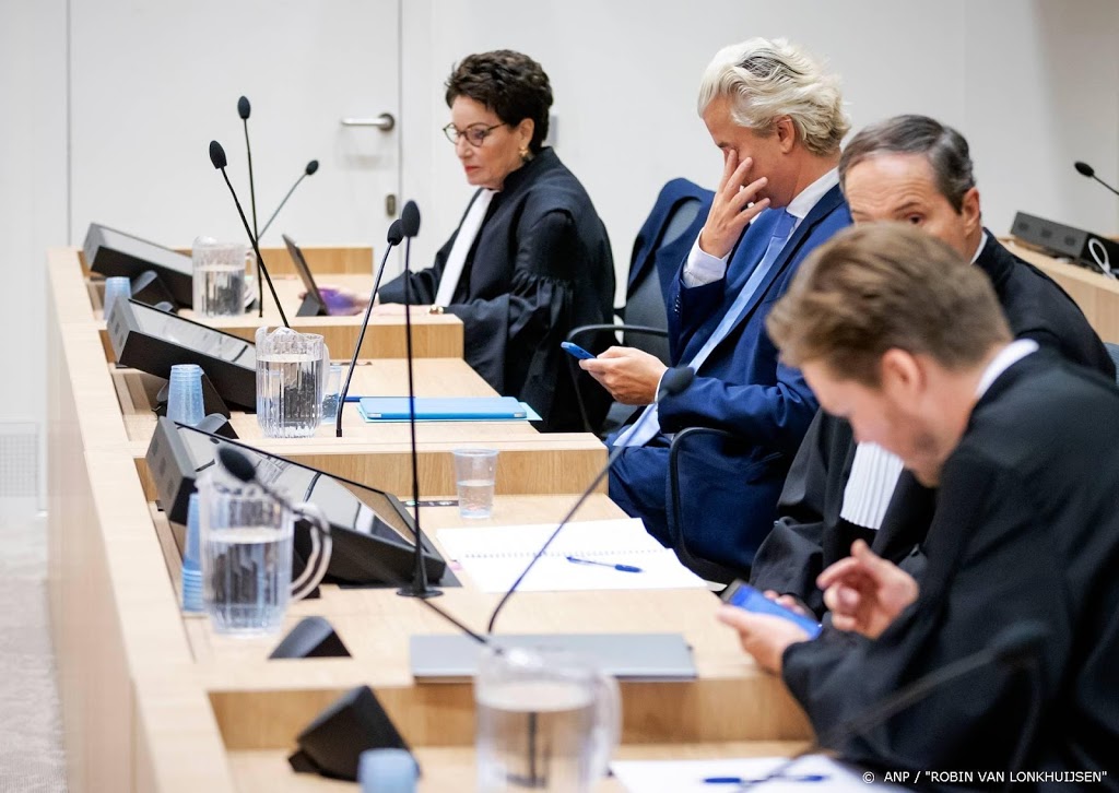 Wilders zwijgt niet en 'blijft strijden om de beerput te openen'