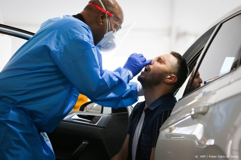 Wie positief test op corona, moet soms zelf vrienden informeren