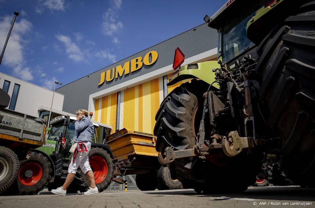 Boerenblokkade van distributiecentrum Jumbo in Woerden voorbij