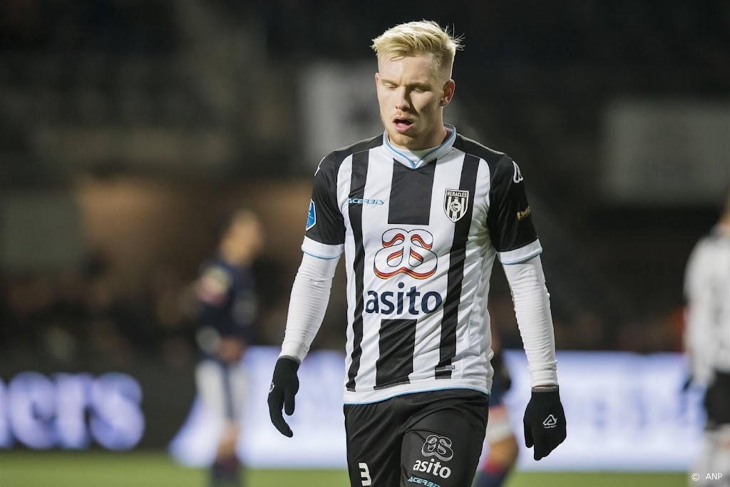 PEC Zwolle huurt voormalig Heracles-verdediger Czyborra van Genoa