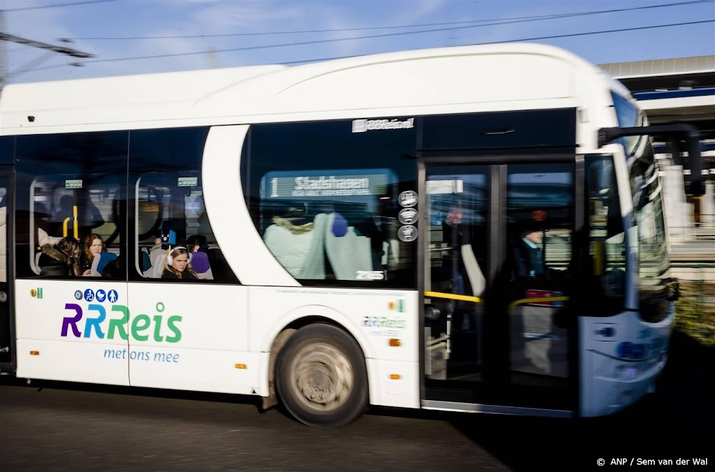 Kinderen mogen in de zomervakantie gratis reizen met EBS-bussen