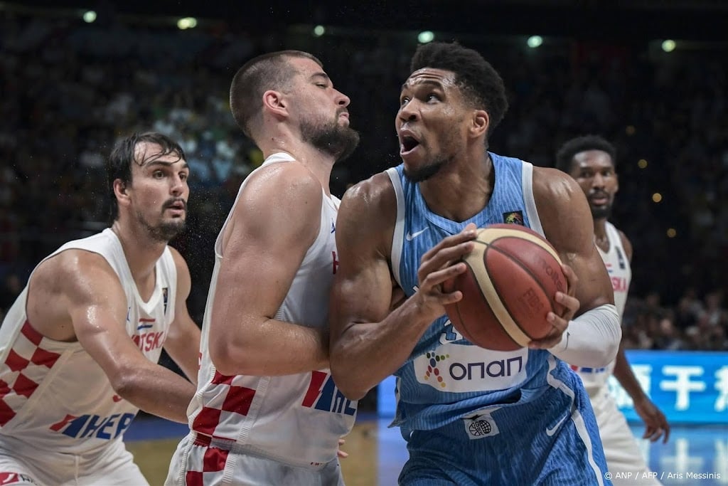 Griekse basketballers met NBA-ster Antetokounmpo naar Spelen