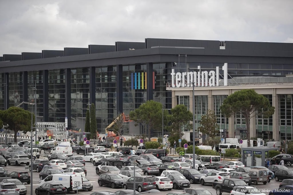 Luchthaven Marseille tijdelijk dicht door natuurbrand