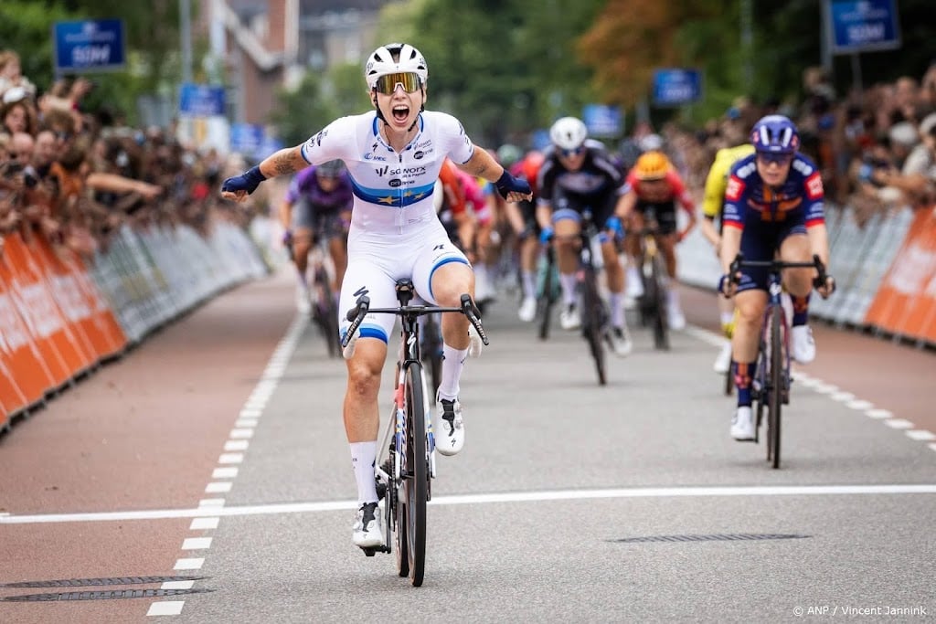 Wiebes sprint naar ritzege in Giro d'Italia