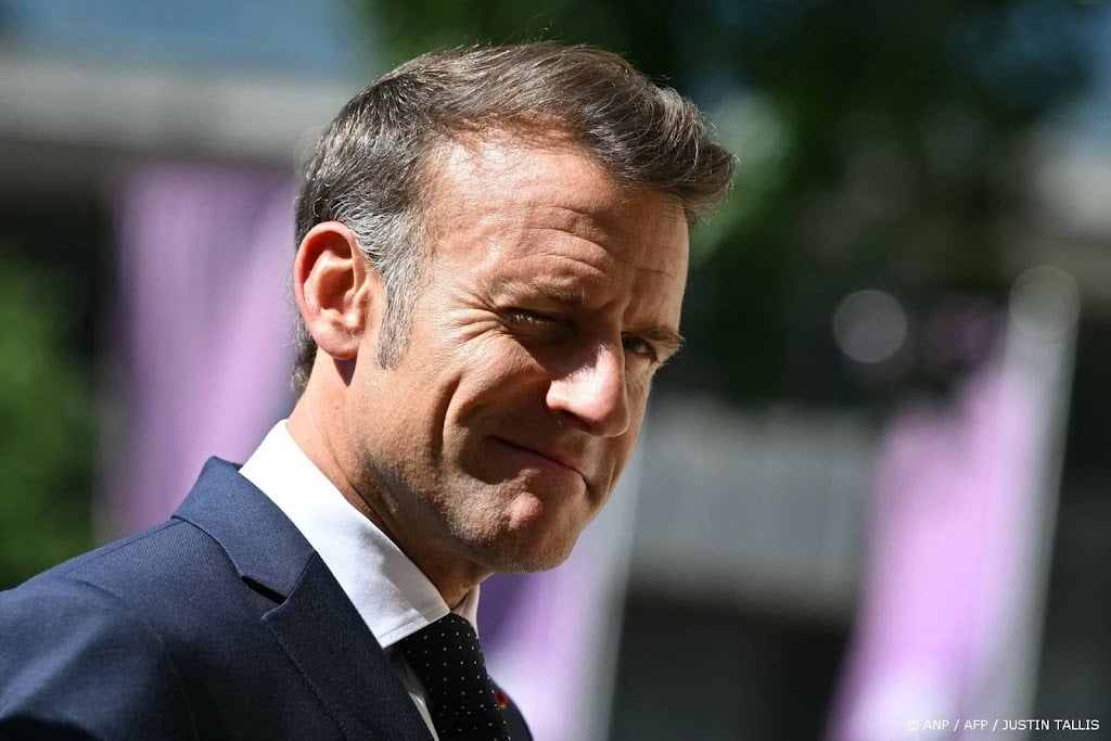 Macron roept in Brits parlement op tot wereldwijde 'order, order'
