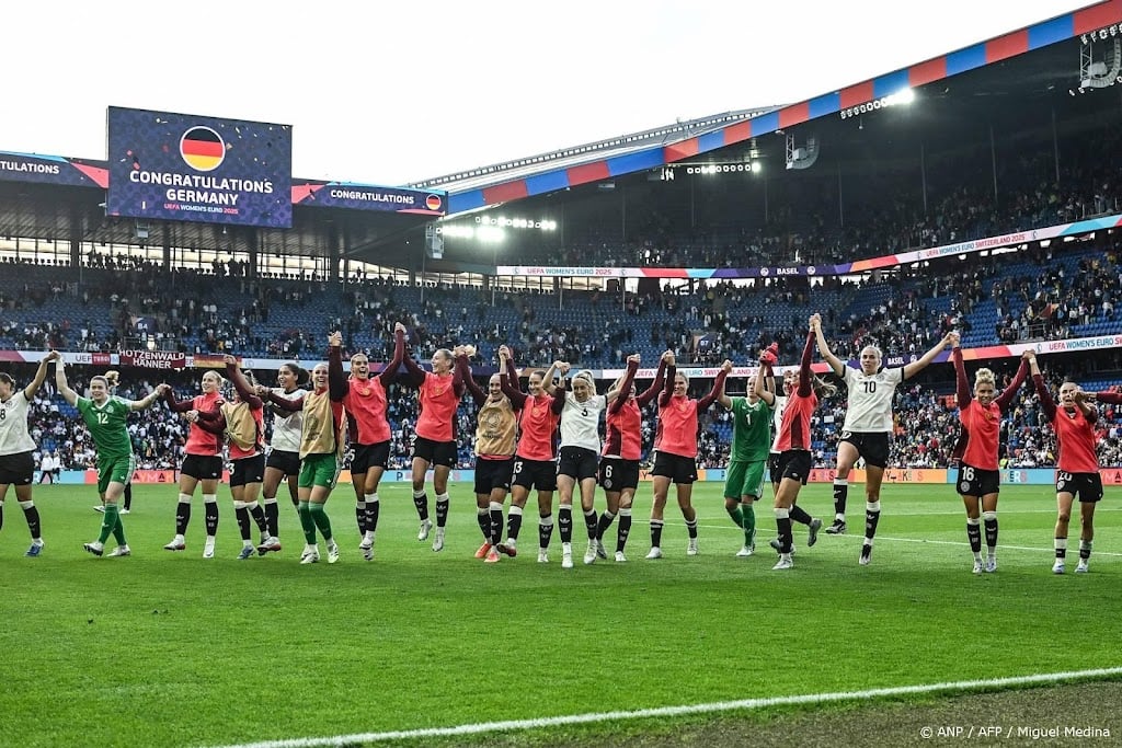 Duitsland verslaat Denemarken voor recordaantal uitfans