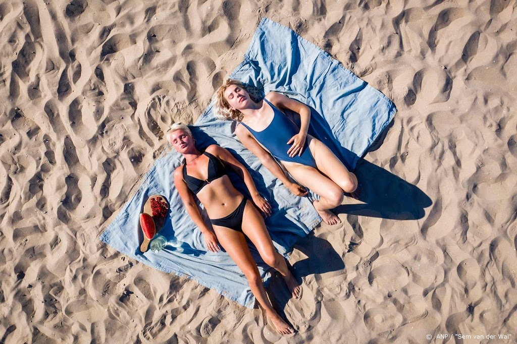 Zwoel zomerweekeinde: drukte aan strand, code oranje in zuiden 
