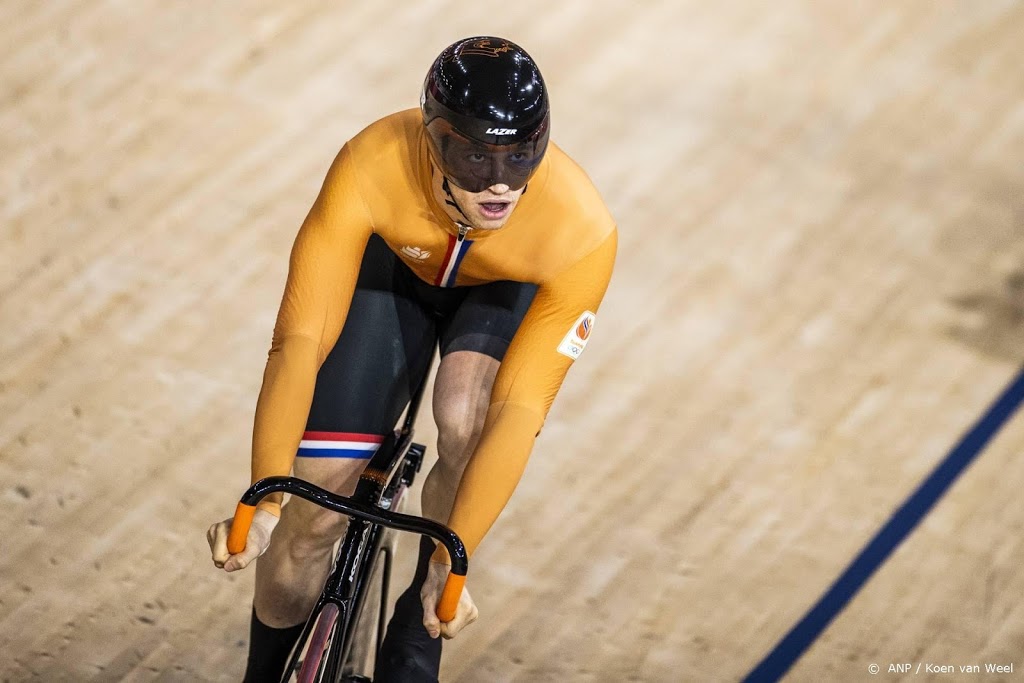 Baanwielrenner Lavreysen plaatst zich voor finale keirin