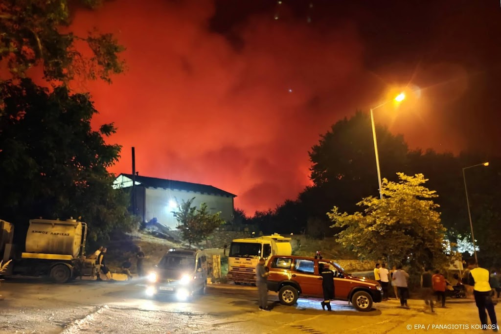 Branden blijven Grieks eiland Evia teisteren: dit is een ramp
