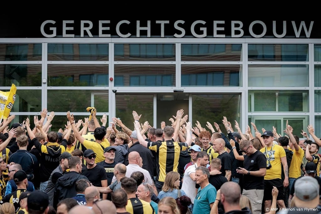 Vitesse traint door in afwachting uitspraak over proflicentie 
