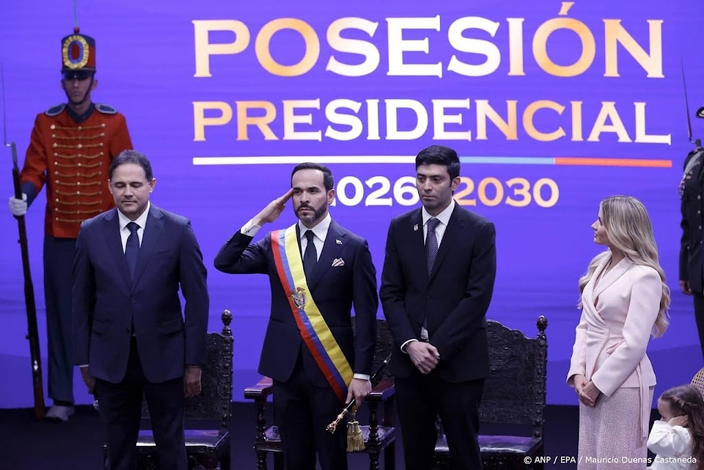 De la Espriella ingezworen als president van Colombia
