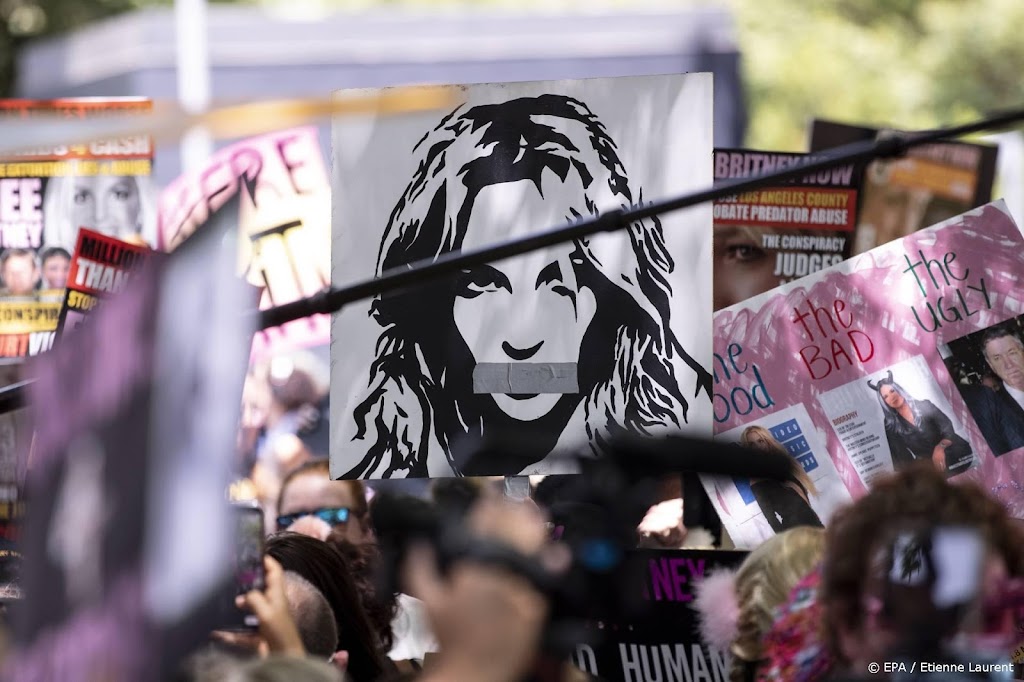 Vader Britney Spears pleit voor einde curatele