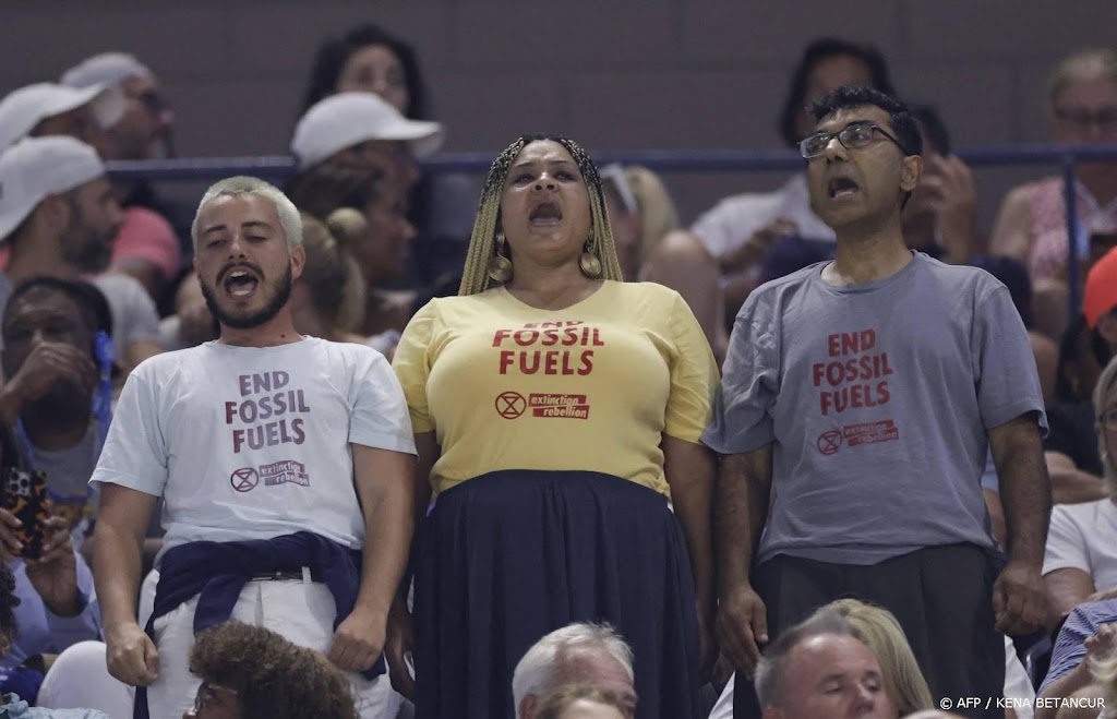 Halve finale US Open weer hervat na protestactie op tribune