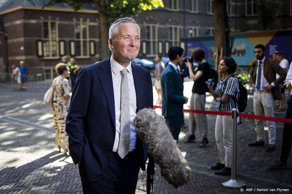 Van der Burg blijft spreidingswet verdedigen, ook al is VVD tegen