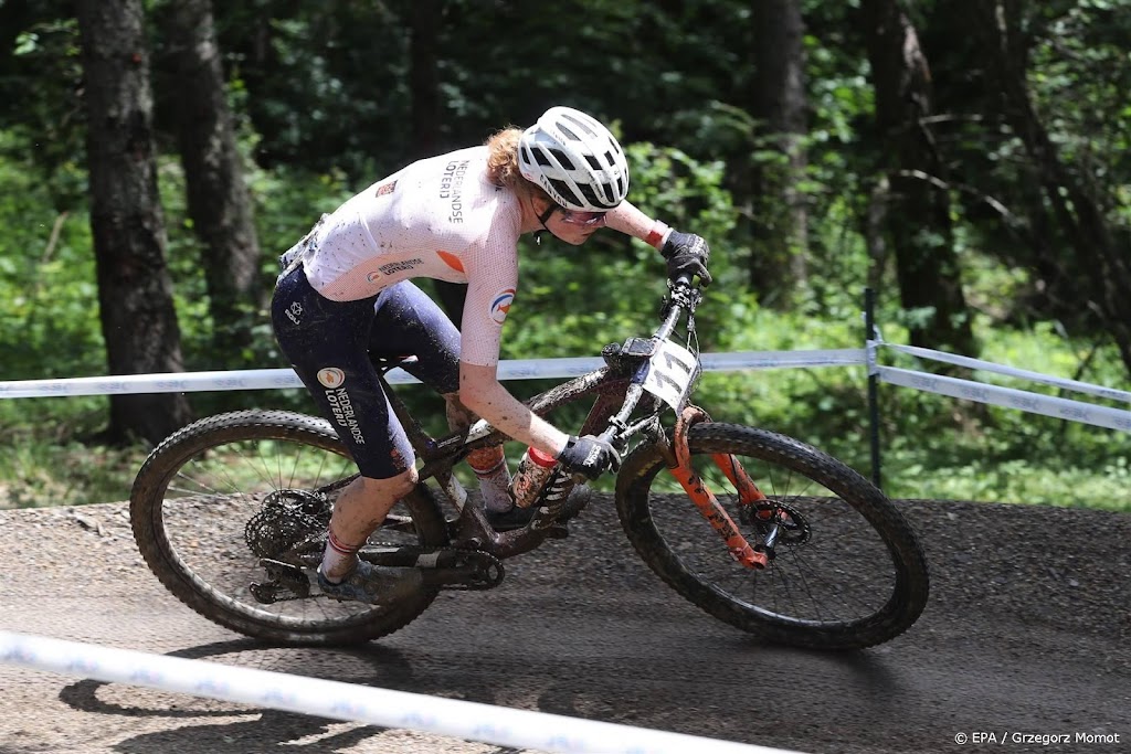 Mountainbikester Pieterse beste bij wereldbeker in Les Gets