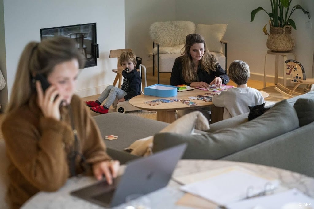 IND trekt erkend referentschap van au-pairbureau Nina.Care in
