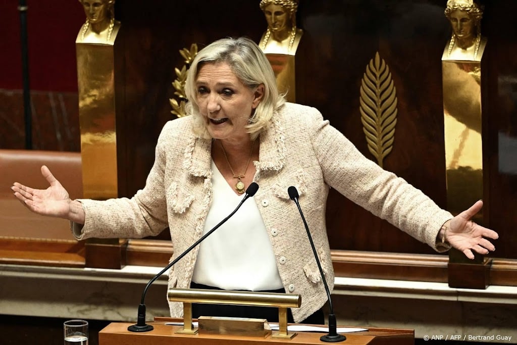 Le Pen: Macron moet nieuwe parlementsverkiezingen uitschrijven