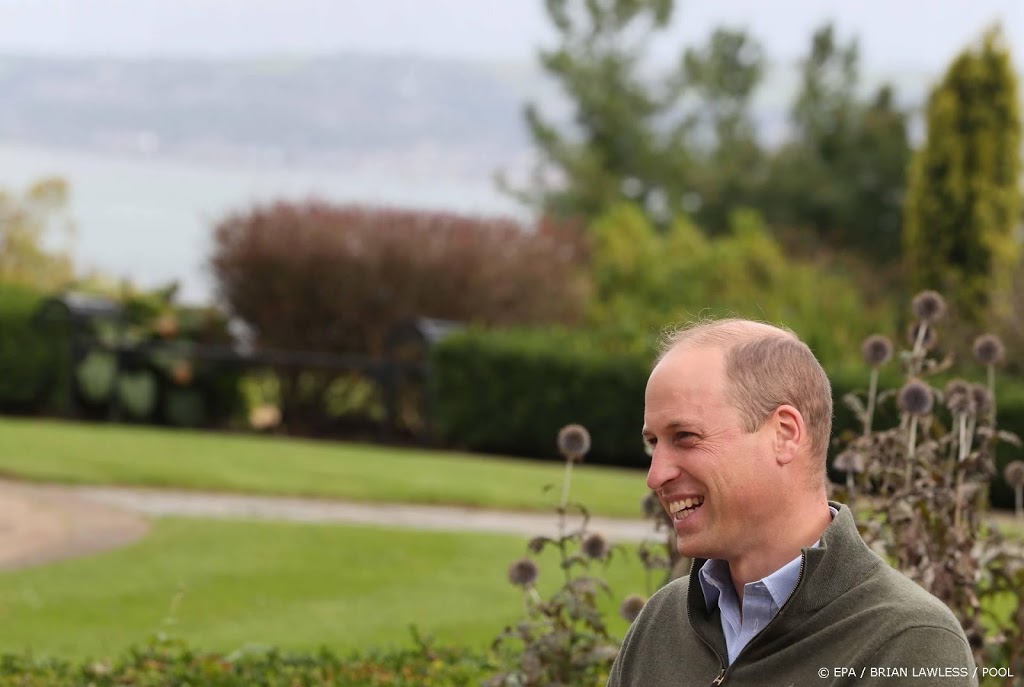 Prins William looft milieu-awards uit van miljoenen euro's
