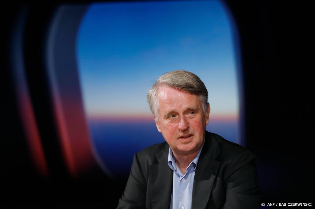 Dick Benschop gaat langer door als topman van Schiphol