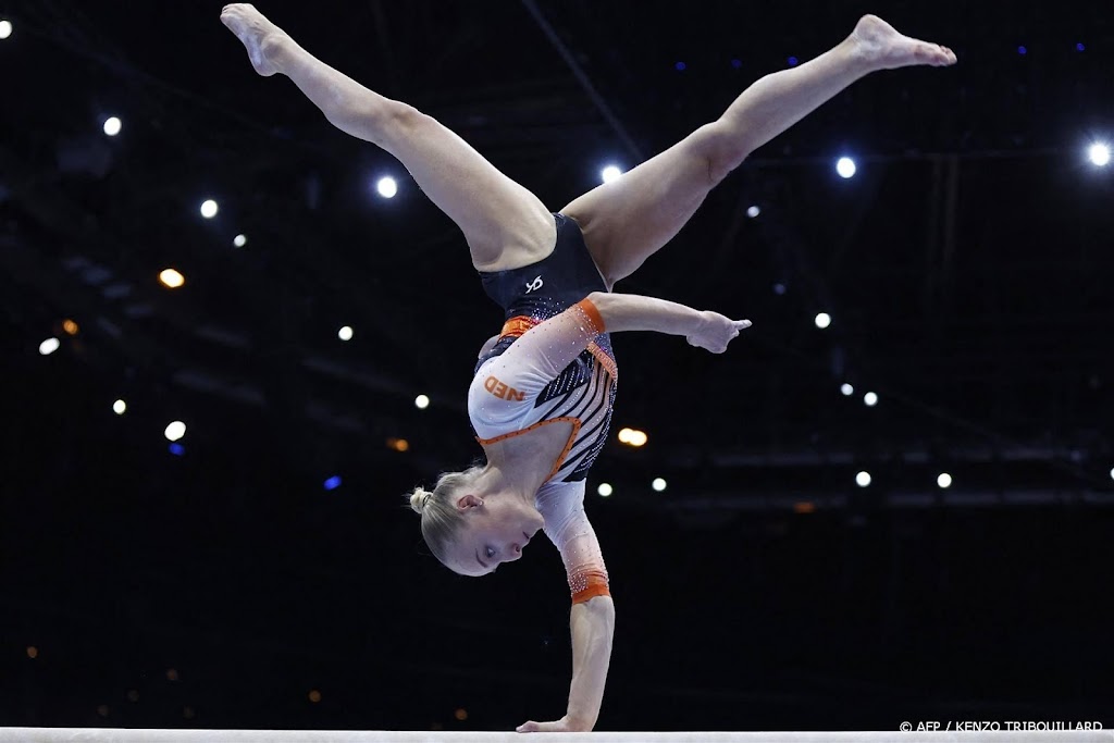 Turnsters Wevers en Visser sluiten WK af met finale balk en vloer