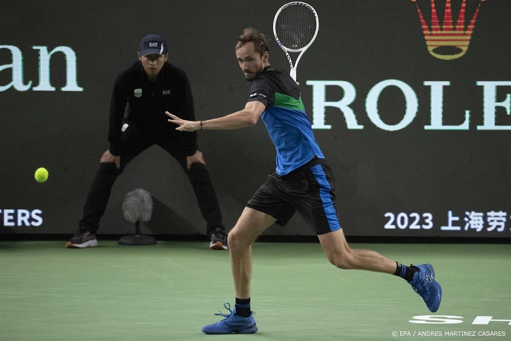 Titelverdediger Medvedev verliest van Korda in Shanghai