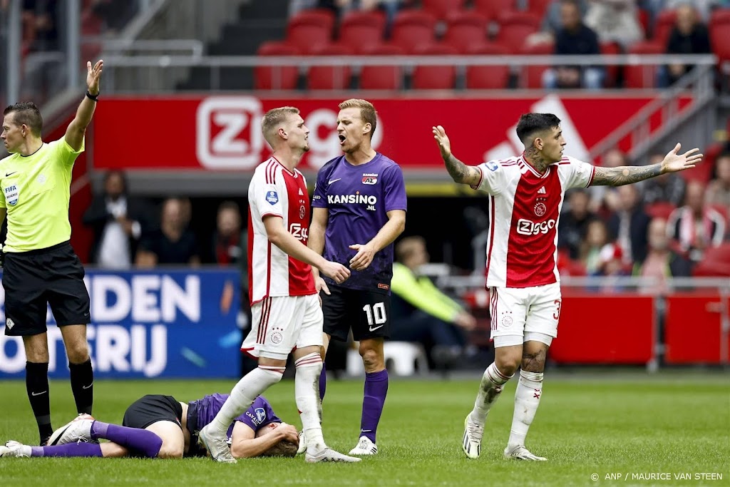 Ajax verliest van AZ en is nooit zo slecht aan seizoen begonnen 